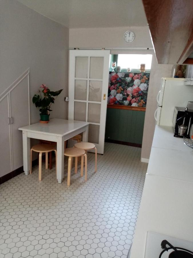 Gite Les 27 Roses Et Plus Châtel-Censoir Esterno foto